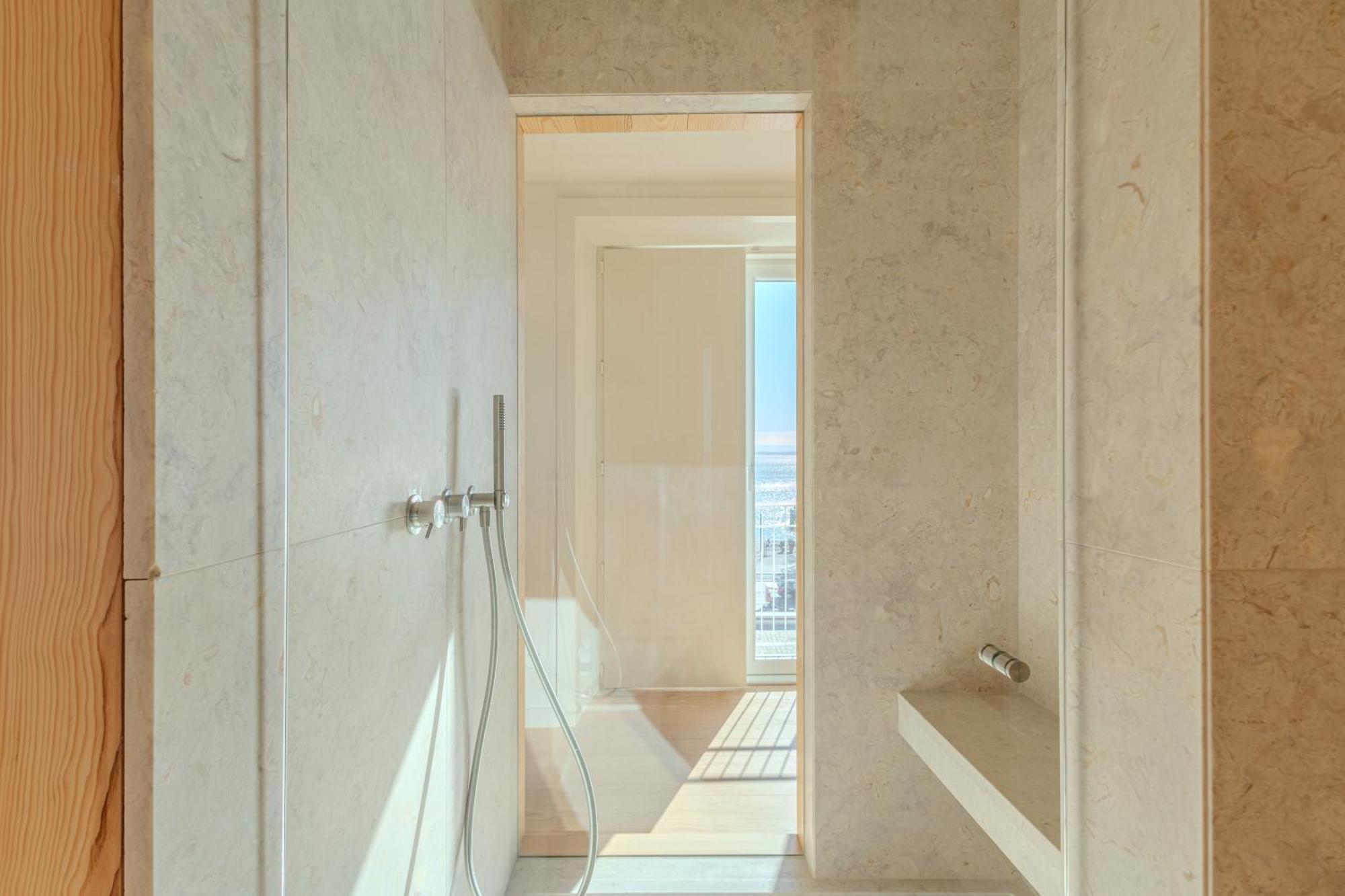 Lioz Aparthotel 4*